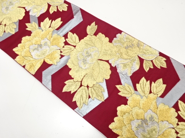 アンティーク　牡丹に亀甲模様織り出し袋帯（着用可）